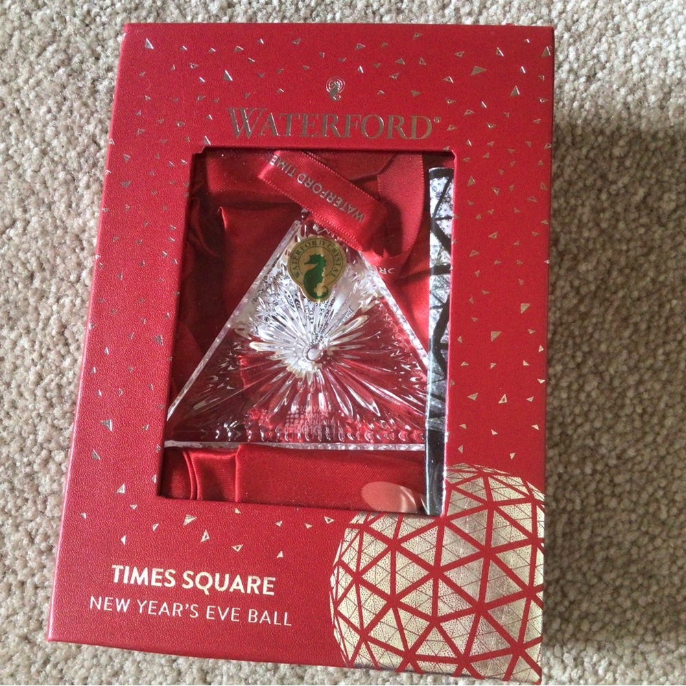WATERFORD CRYSTAL TIMES SQUARE ORNAMENT— NEW IN BOX